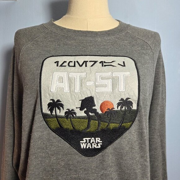 Star Wars Woman's Large Heathered Gray Imperial Patch Pullover Sweatshirt - Picture 9 of 11